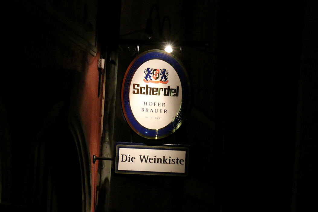Fotos dieser Veranstaltung: 11. Hofer Kneipennacht Weinkiste Hofer Stadtkeller Fernweh Diner