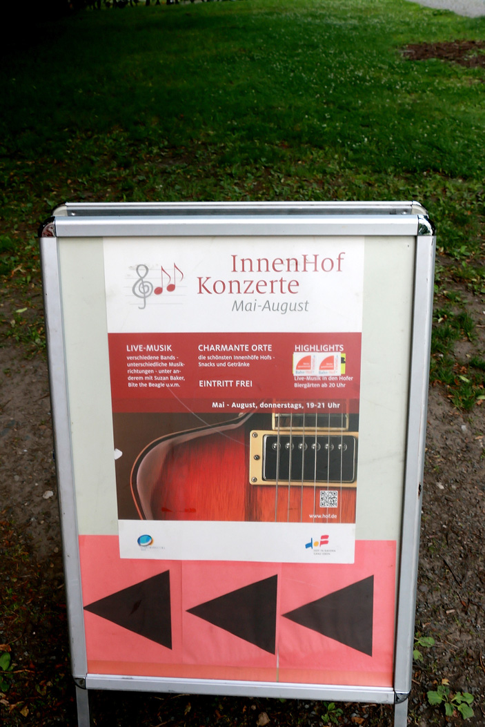 InnenhofKonzert MENNO Gerys Flotter Dreier Klangschnitz KKH Band