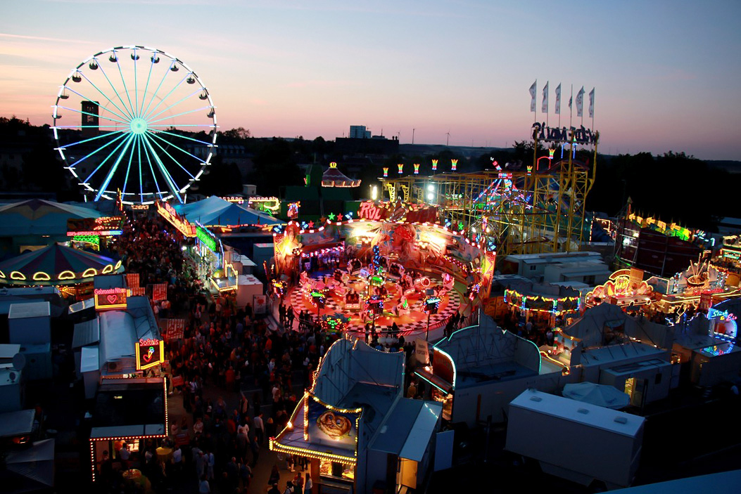 Fotos dieser Veranstaltung: 103. Hofer Volksfest Übersichtsaufnahmen vom Dacher der Freiheitshalle