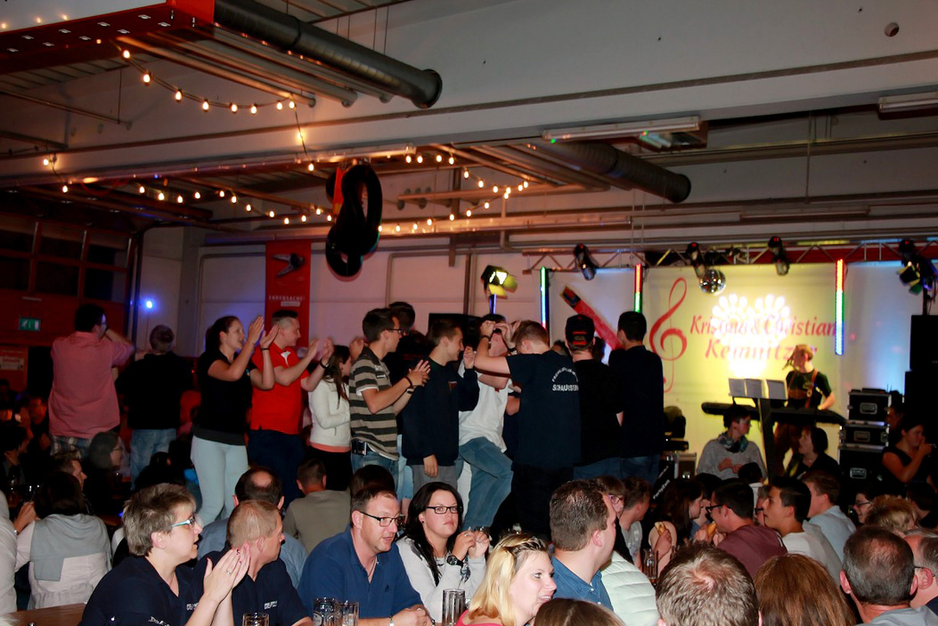 Fotos dieser Veranstaltung: Hallenfest mit Kristina & Christian Kemnitzer