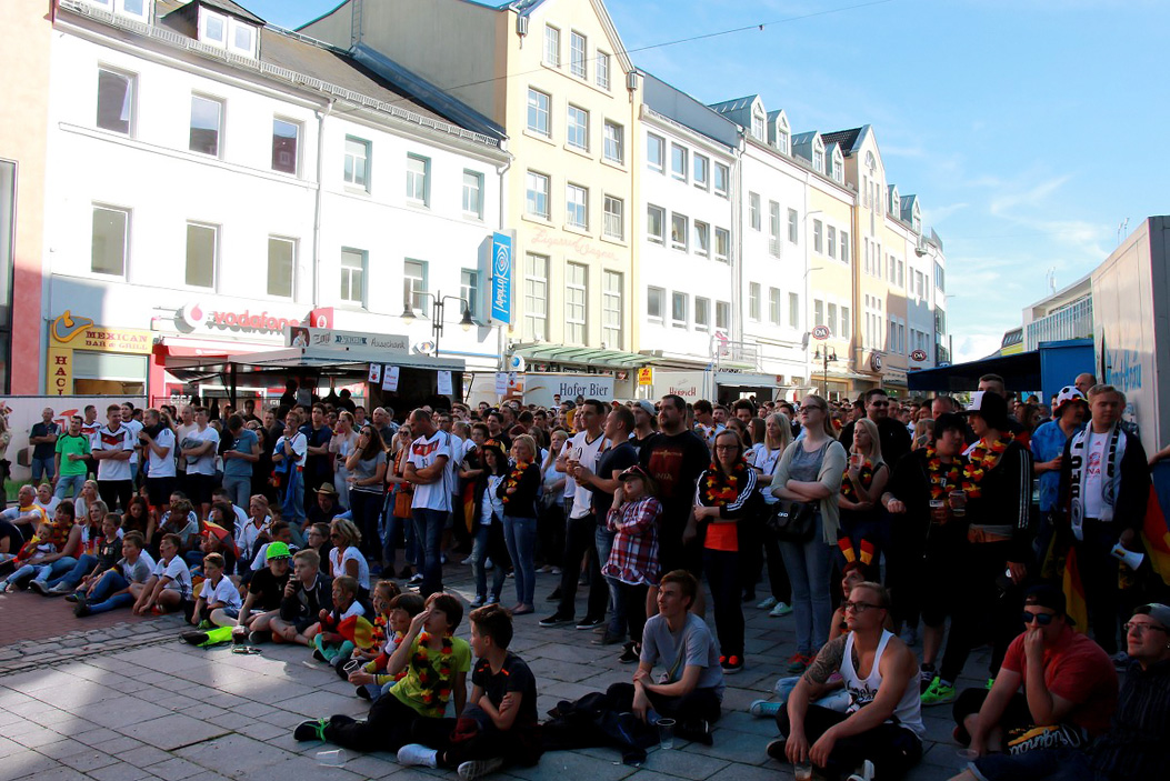Fotos dieser Veranstaltung: Euroherz Fanmeile 2016 Public Viewings Fussball EM 21.6.16