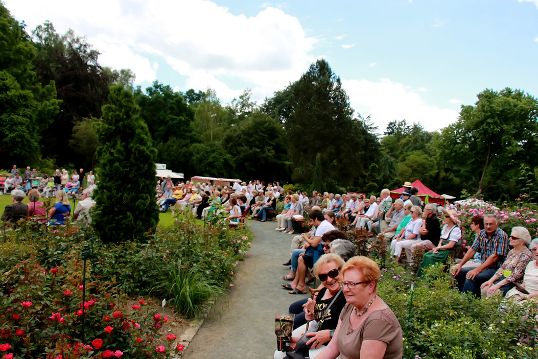 Rosenfest Theresienstein