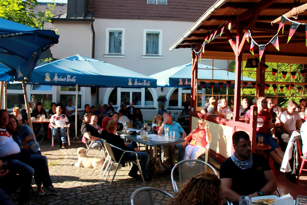 Public Viewing EM Deutschland Slowakei Meinels Bas