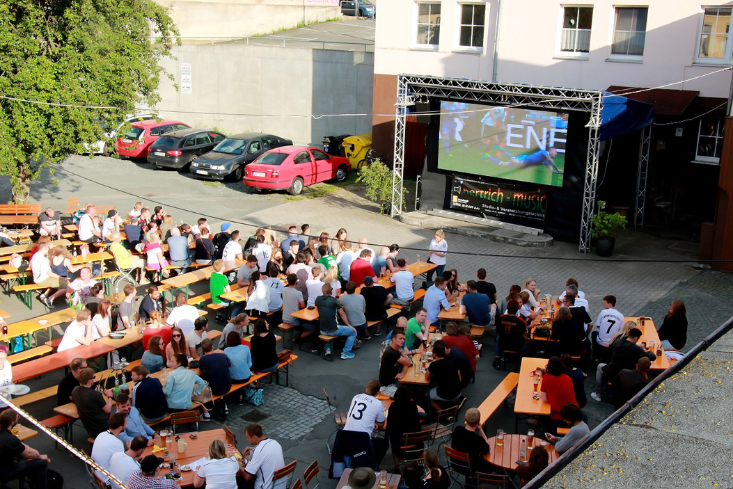 Public Viewing EM Deutschland Slowakei Treffpunkt