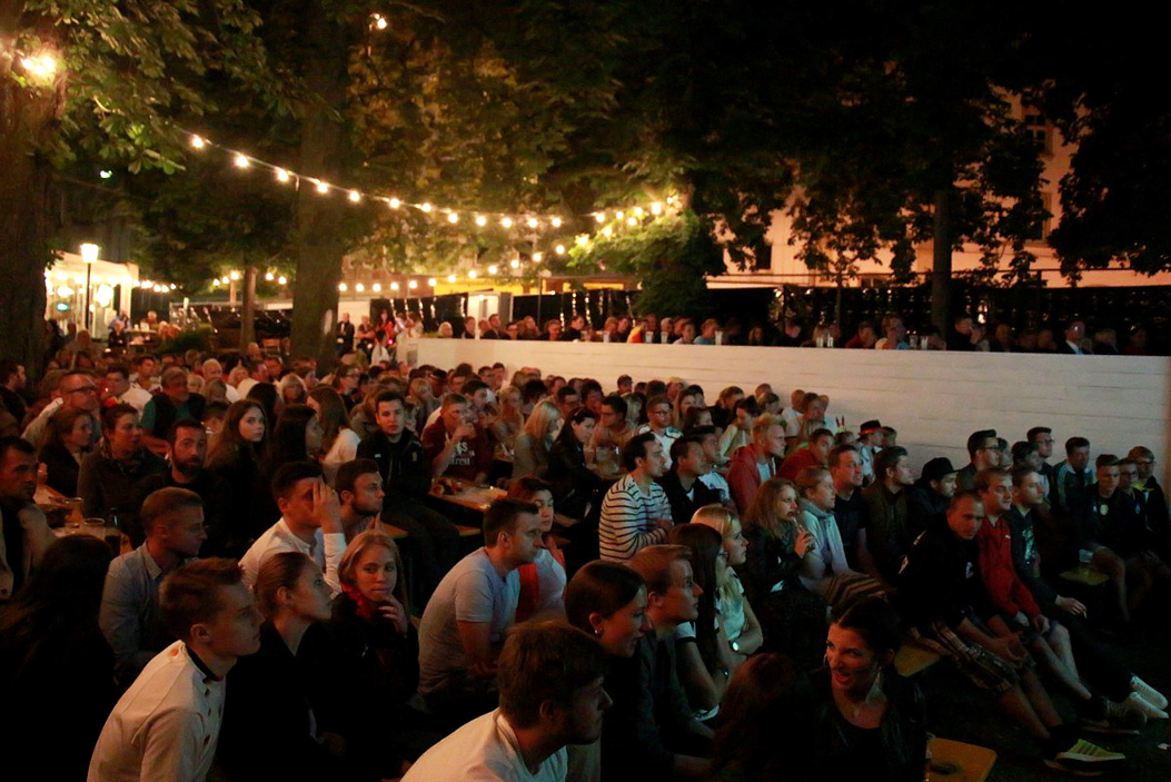Public Viewing EM Deutschland Frankreich ParkCafe