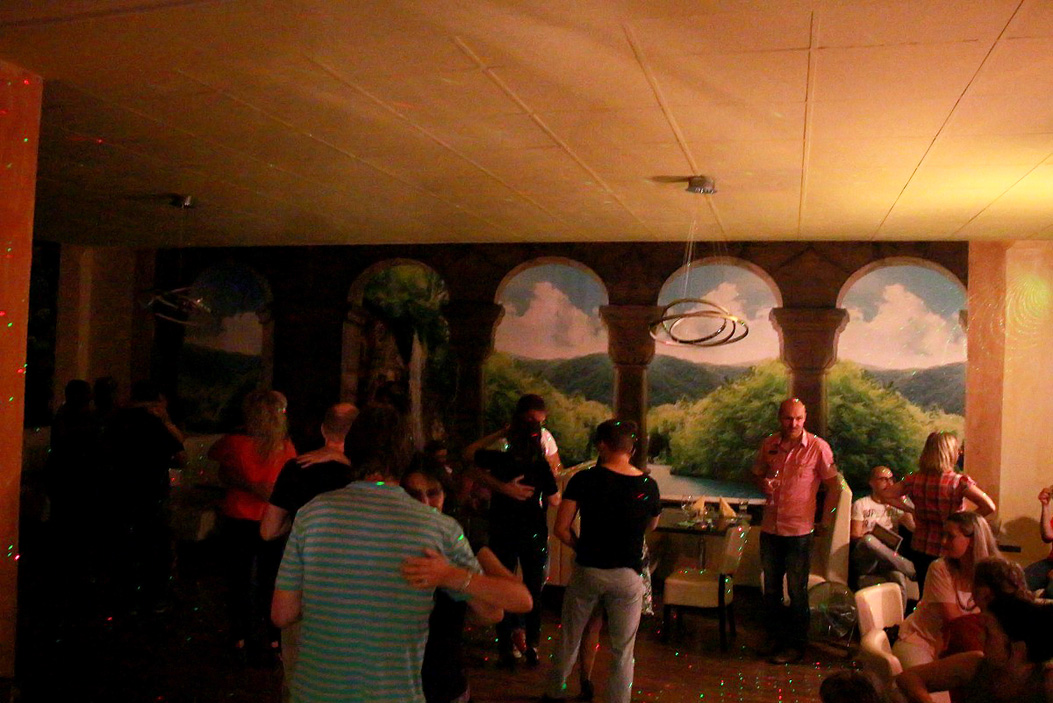 Salsa mit Latin Sensation, Social Dancing