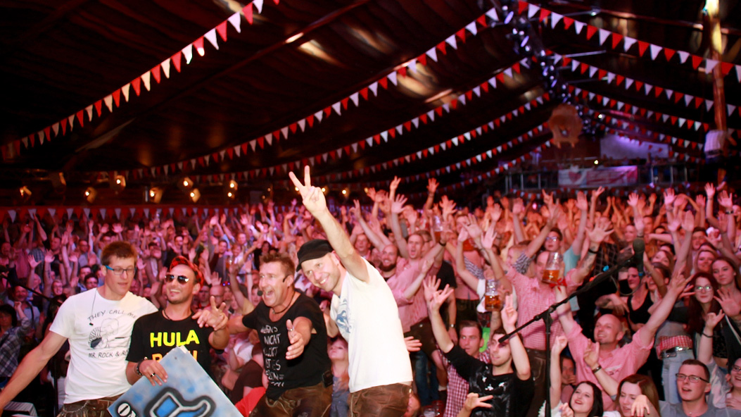 Fotos dieser Veranstaltung: Hofer Volksfest 2016 9. Tag Samstag Aetka Tag Aischzeit