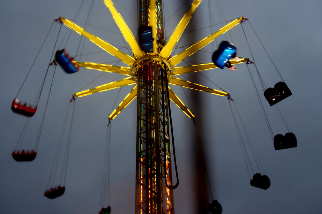 Fotos dieser Veranstaltung: Hamburger Dom Abends 11.8.2016
