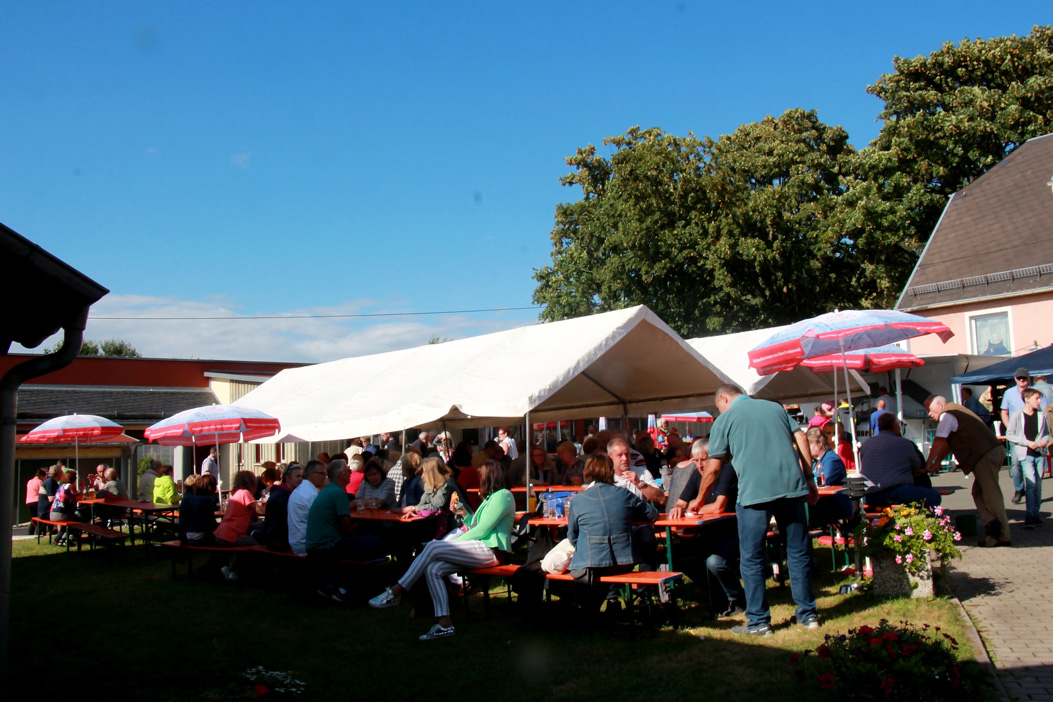 Sommerfest Jubiläum Tierheim Erlalohe