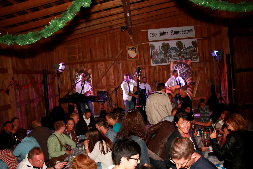 Fotos dieser Veranstaltung: Weinfest Froschburg Kärwa Gery and the Johnboys