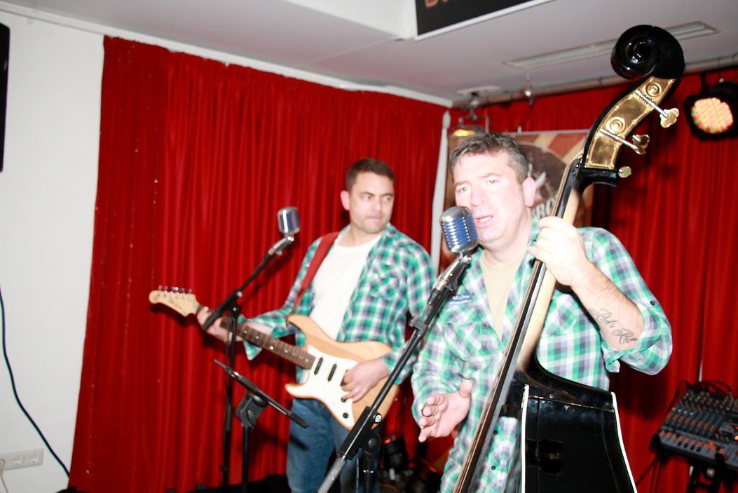 Indoor Concert Gery und Ralf Johnboys