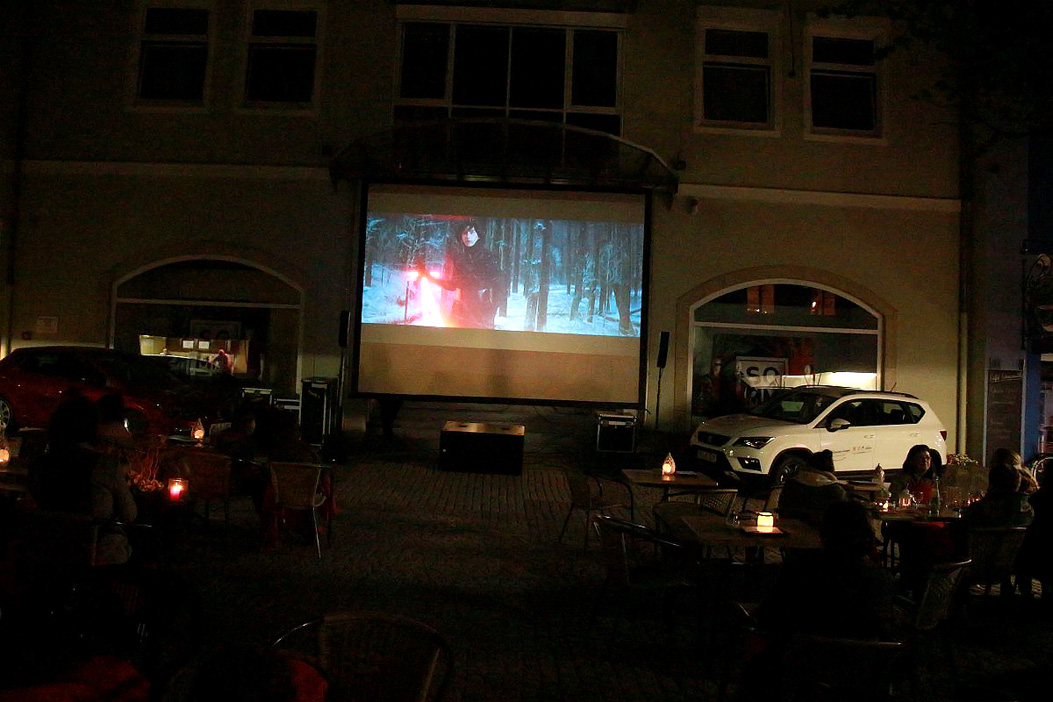 Fotos dieser Veranstaltung: OPEN AIR KINO Starwars das Erwachen der Macht