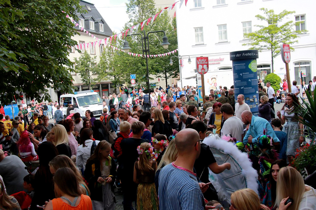 Fotos dieser Veranstaltung: Aufstellung Volksfestumzug Hofer Volksfest 2017