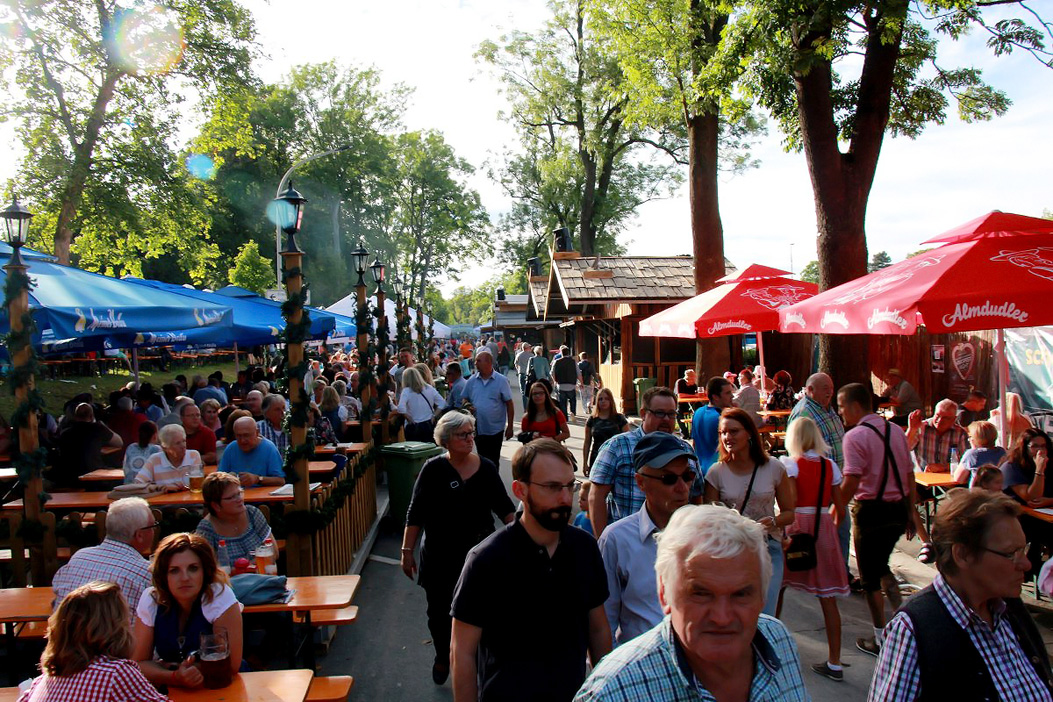 Fotos dieser Veranstaltung: Nachmittag Hofer Volksfest 2017 29.7.17