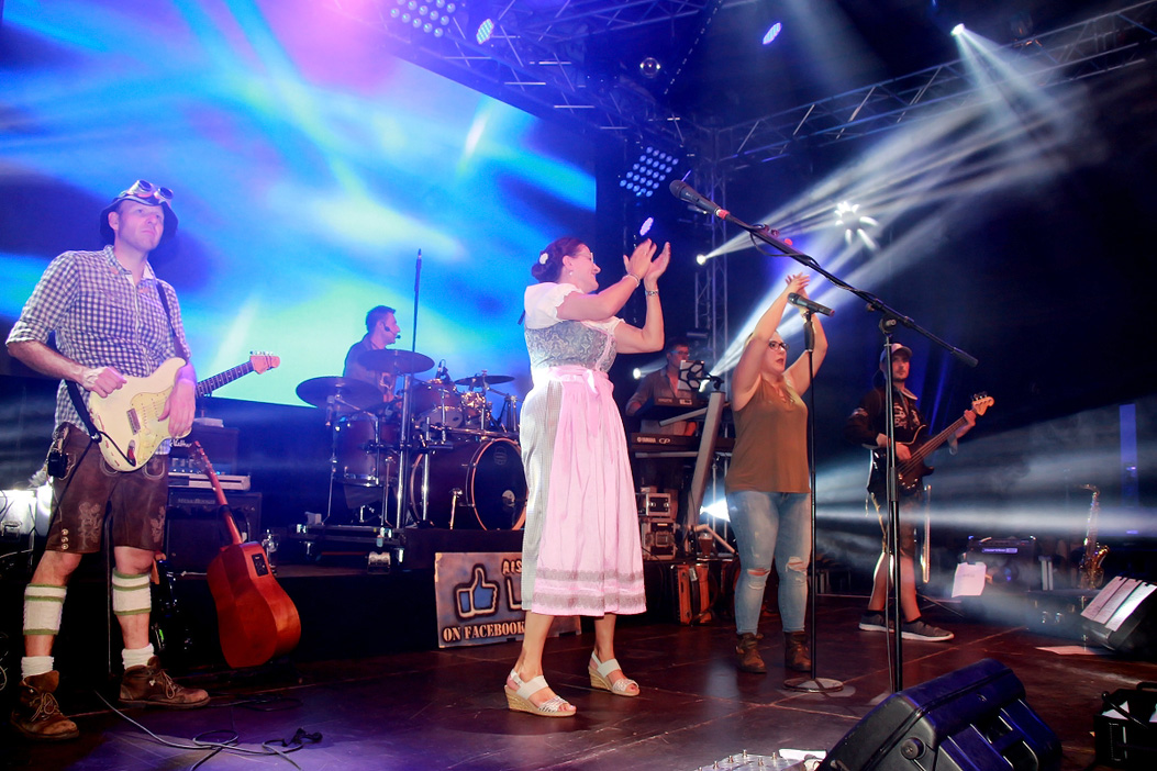 Fotos dieser Veranstaltung: Aischzeit Aetka-Tag Tag 9 Hofer Volksfest 2017