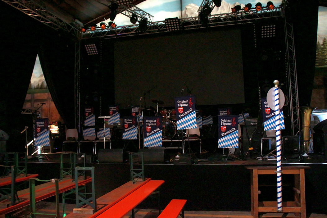 Fotos dieser Veranstaltung: Volksfest Aufbau 26.7.2018