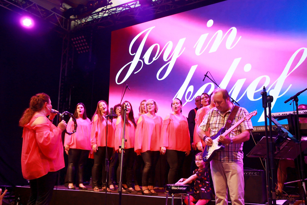 Fotos dieser Veranstaltung: Gospelfrühschoppen mit Joy in Belief ProHof e.V. Hofer Volksfest 2018 29.07.2018