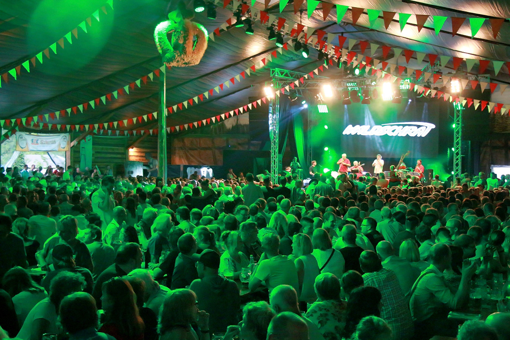 Fotos dieser Veranstaltung: Konzert Waldschrat Hofer Volksfest 2018 29.07.2018