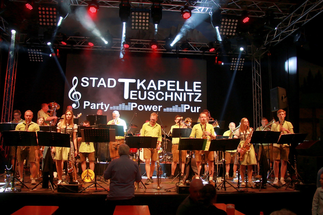 Fotos dieser Veranstaltung: Stadtkapelle Teuschnitz Tag 10 Hofer Volksfest Hofer Volksfest 2019