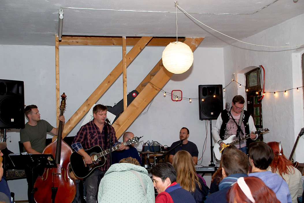 Innenhofkonzert Bahnhofsviertel 5.9.2019