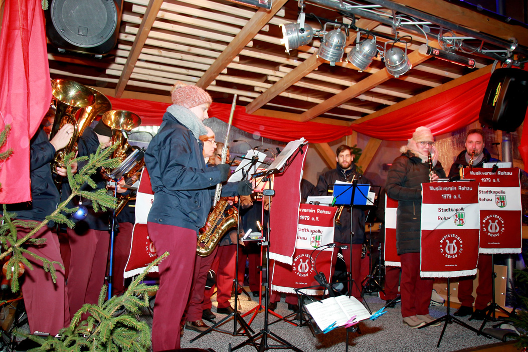 Fotos dieser Veranstaltung: Hofer Weihnachtsmarkt mit Rehauer Stadtkapelle 8.12.2019