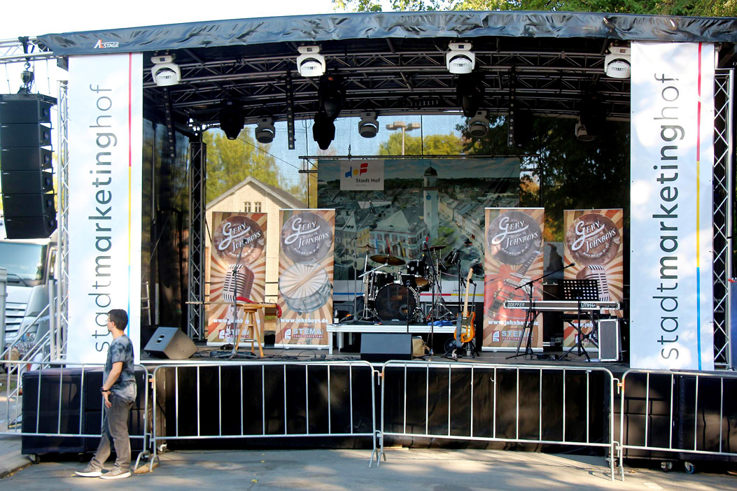 Fotos dieser Veranstaltung: Hofer Volksfest 2022 mit Gery and the Johnboys und DJ Mocki 5.8.22