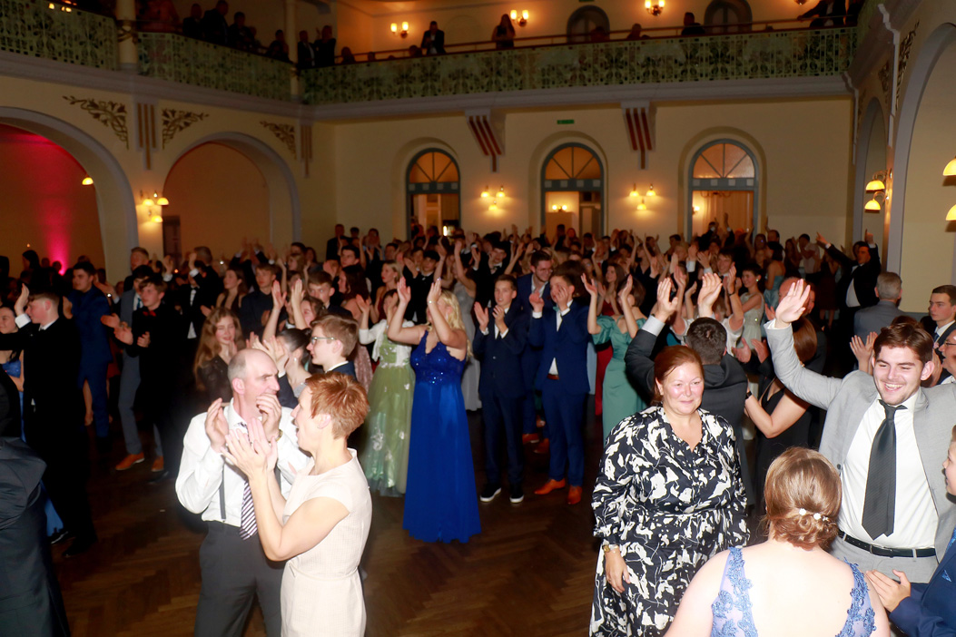 Abschlussball TS Swing Schiller Gymnasium Waldorfschule Wirtschaftsschule mit Pinacolada
