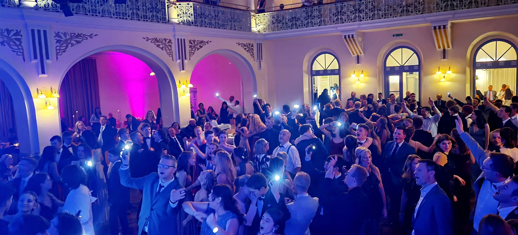 Fotos dieser Veranstaltung: Abschlussball TS Swing Jean Paul JCR Gymansium mit Pinacolada 26.11.22