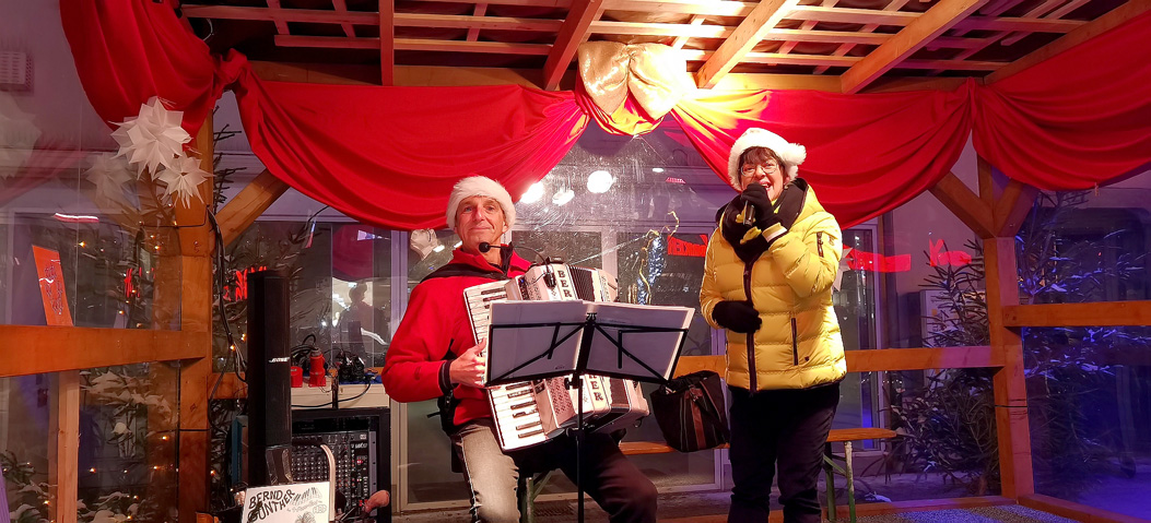 Bine und Bernd Günther Hofer Weihnachtsmarkt 2022 15.12.22