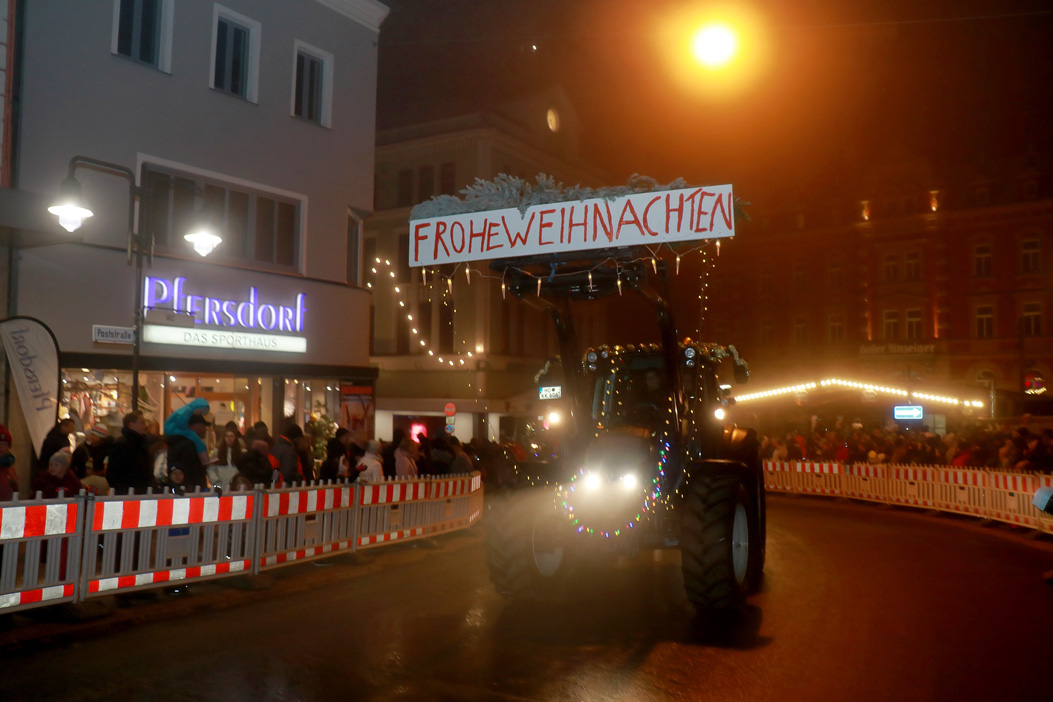 Weihnachtliche Traktoren Kundgebung der Landwirtschaft 17.12.22