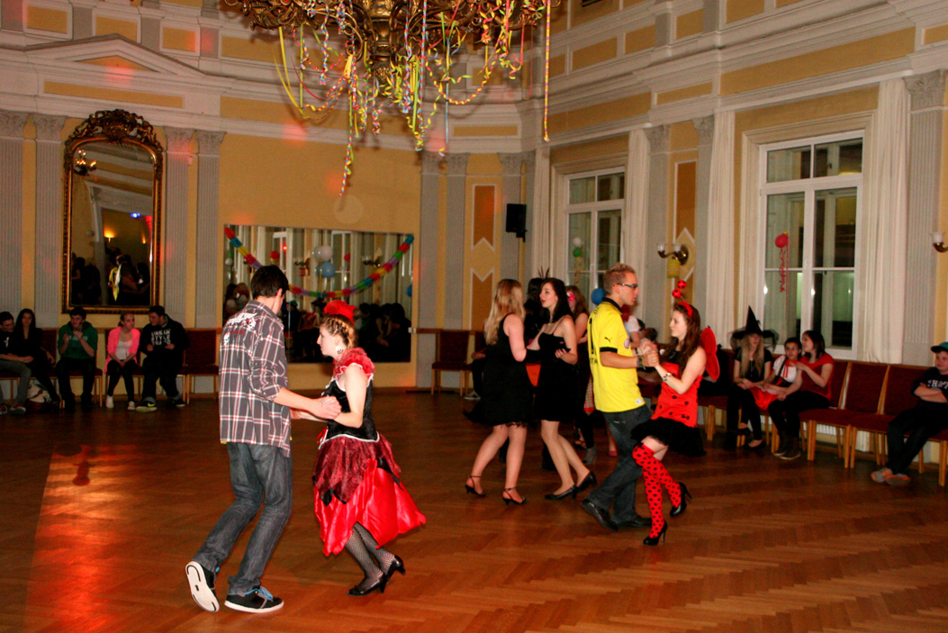 Fotos dieser Veranstaltung: Tanzschule Swing XXL Faschingsdiscoparty Schüler