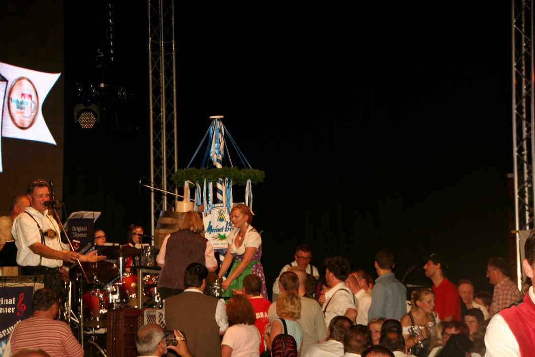 Fotos dieser Veranstaltung: Hofer Volksfest 2013 Bieranstich