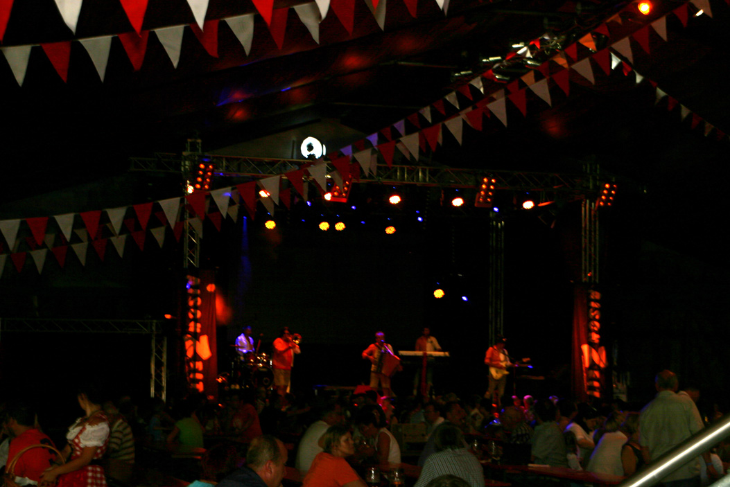 Fotos dieser Veranstaltung: Hofer Volksfest 2013 - 2. Tag Abends Teil 1