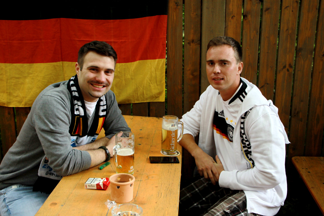 Public Viewings Fussball WM Deutschland USA 26.6.2014 Kneipen