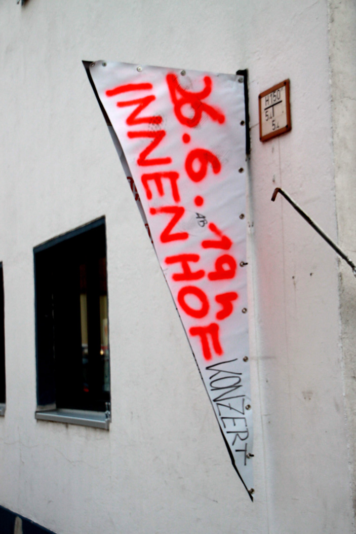 Fotos dieser Veranstaltung: InnenhofKonzerte 2014 mit Exil & Silverslide bei Kfz Werkstatt Von-der-Tann-Straße