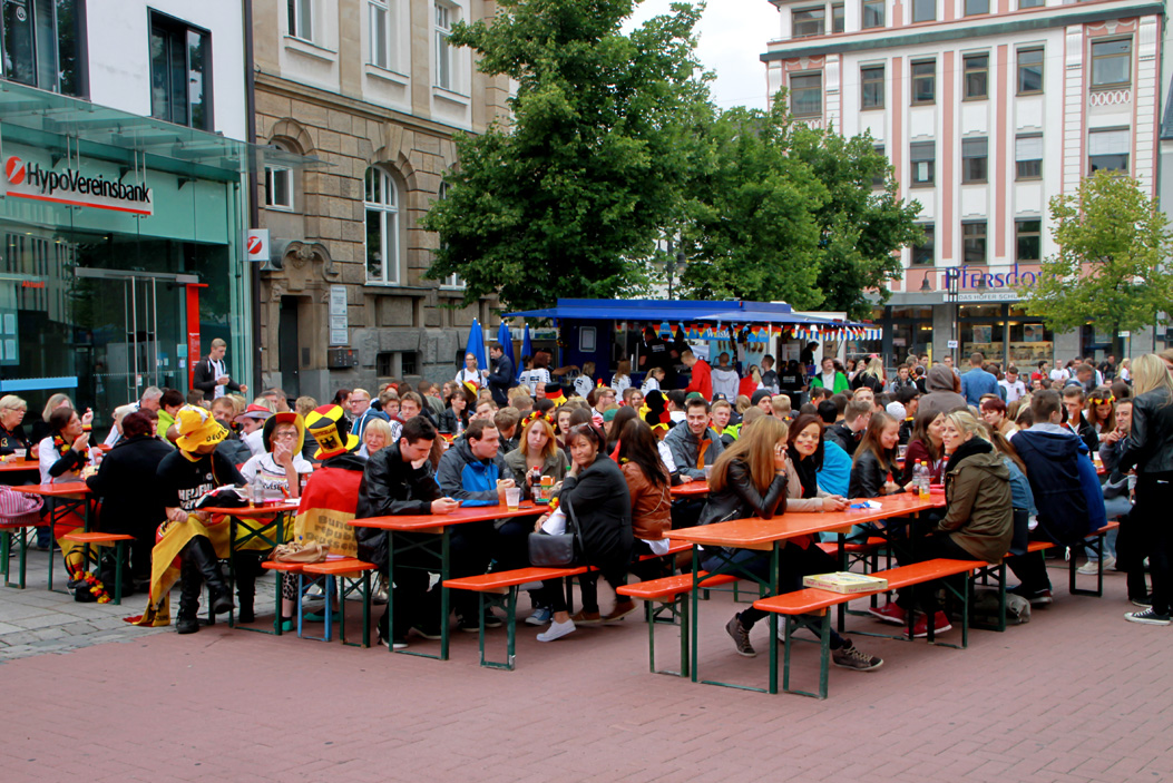 Fotos dieser Veranstaltung: Public Viewings WM Finale Deutschland Argentinien Altstadt