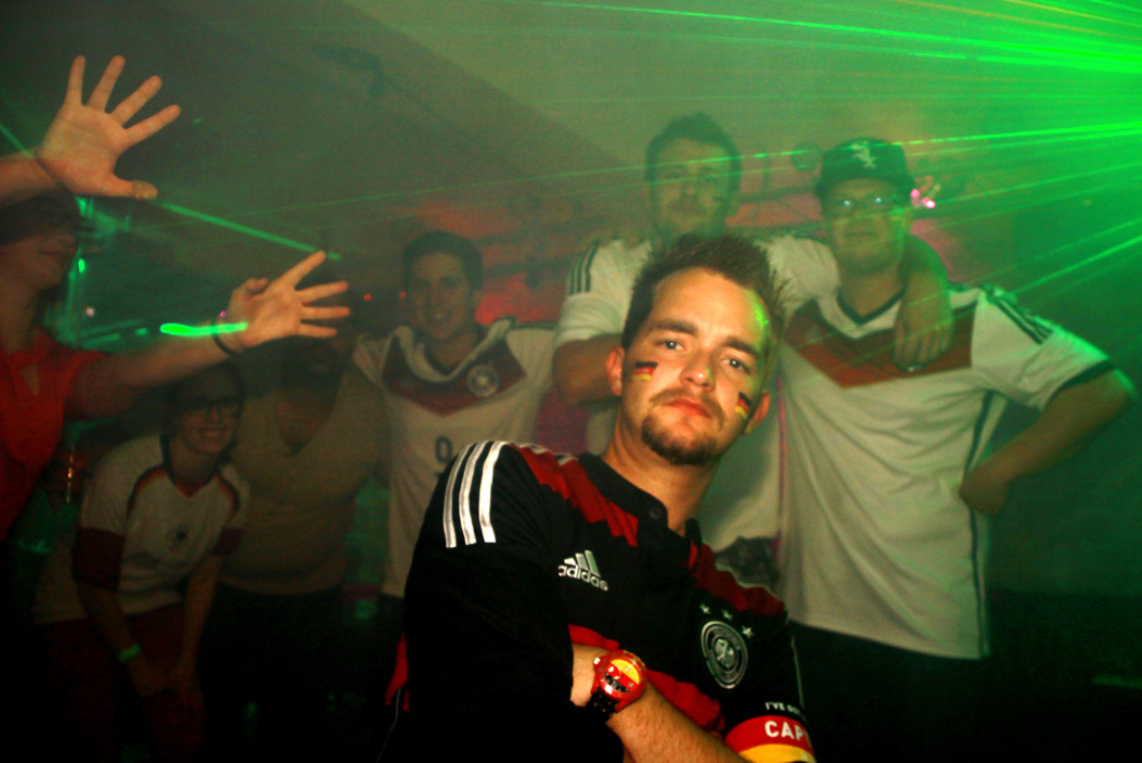 Fotos dieser Veranstaltung: After WM Party Music Legends