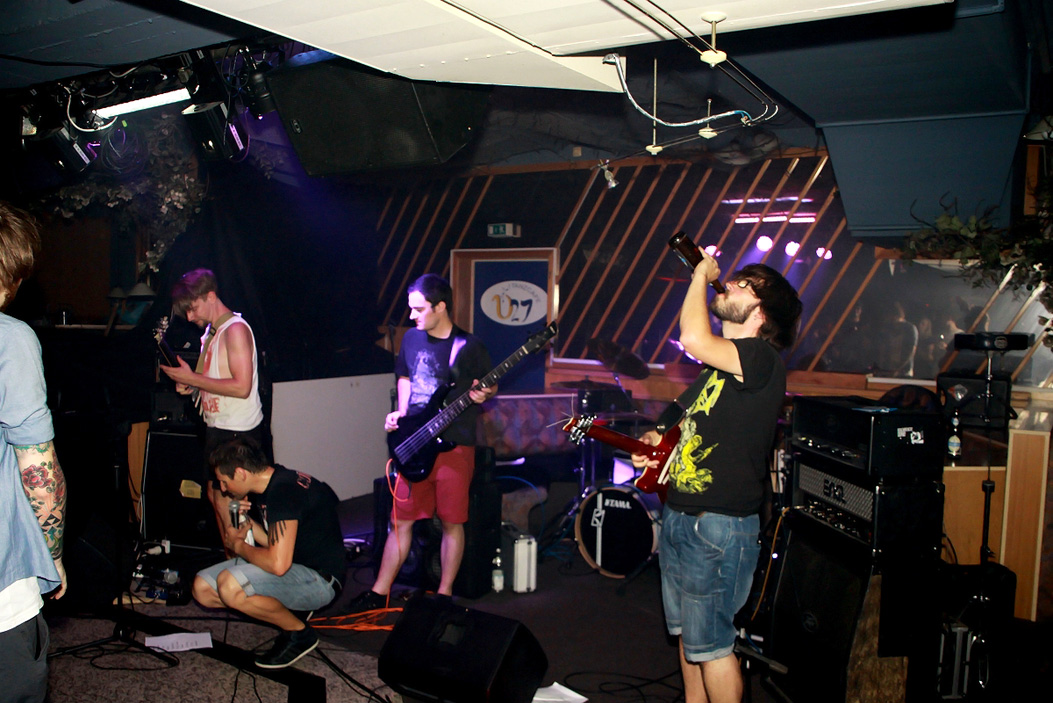 Fotos dieser Veranstaltung: Second Rage LIVE: Emma StonedDeadbeat Hero