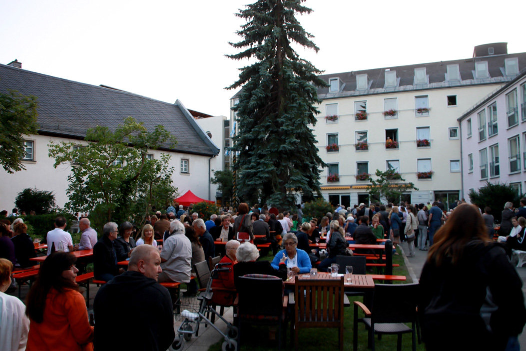 InnenHofKonzert mit Orange Shakers